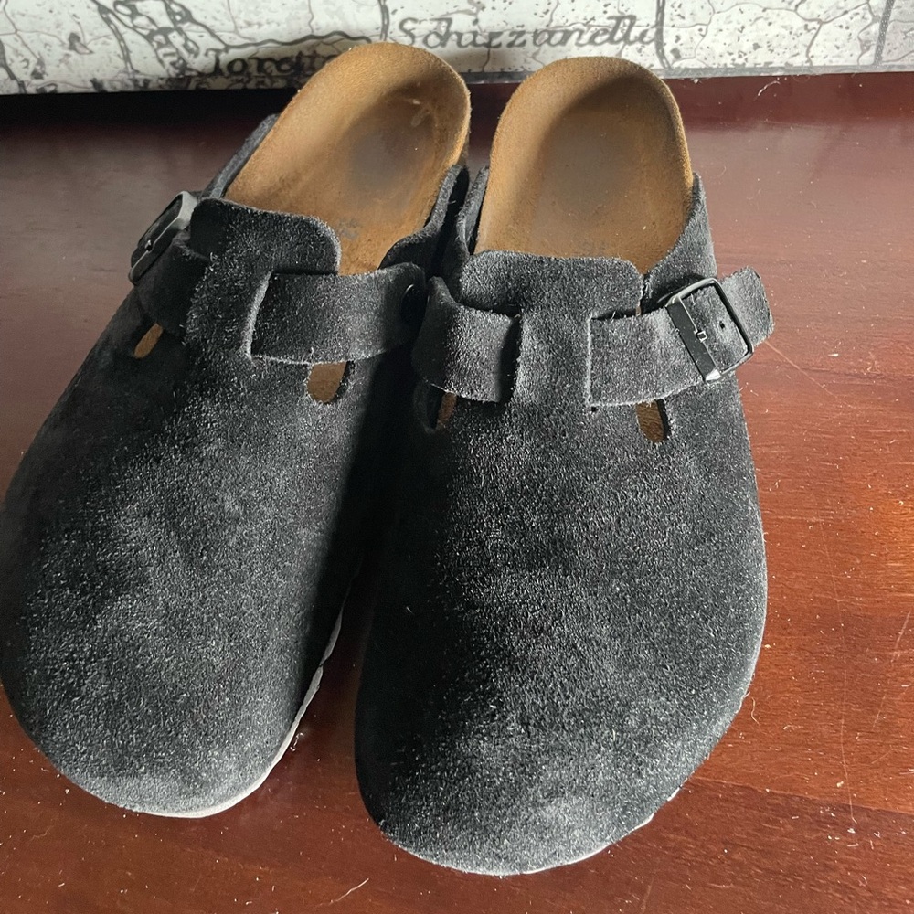 Birkenstock Womens Closed Toe Sandal